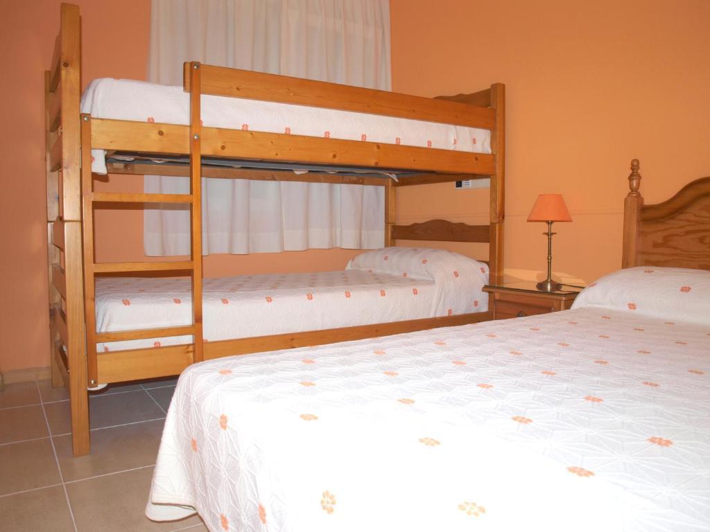 Hostal El Parque San Martín de la Vega Buitenkant foto